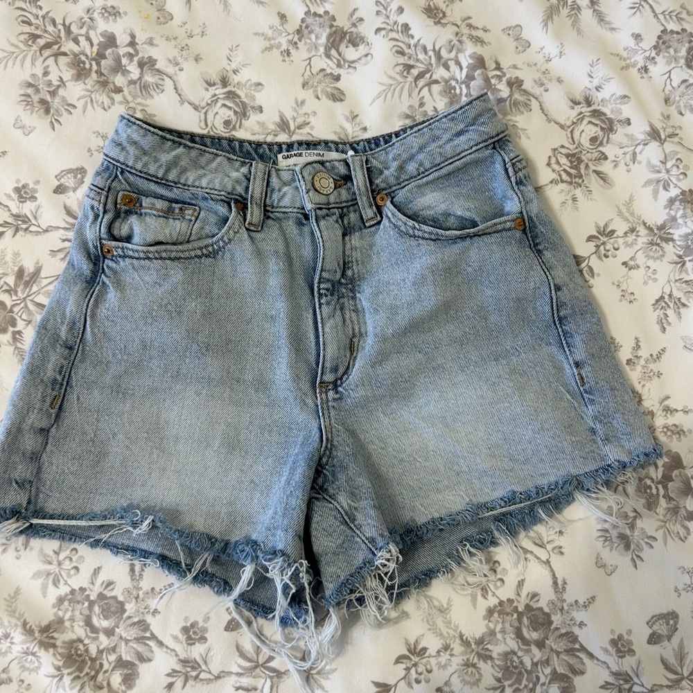Garage shorts